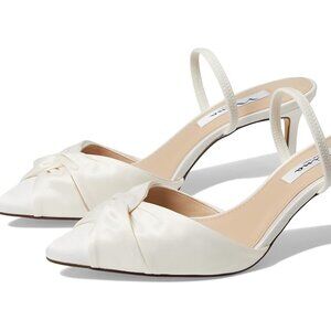 NWT Nina Nemera ivory 2.5 inch heel size 7.5